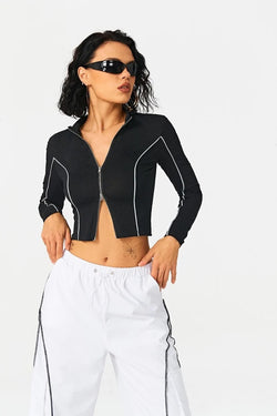 Lilly Collar Knitted Top = your new wardrobe must-have. ✨
From casual days to active workouts, this piece is all about versatility.🛒 Shop now: Aera apparel.com
.com
