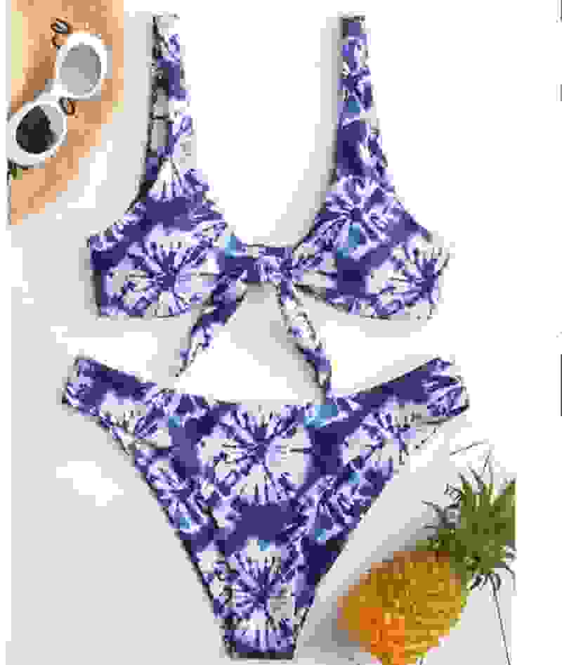 Purple tie-dye padded bikini set with front tie. Trendy bandage bathing suit for women’s summer swimwear.